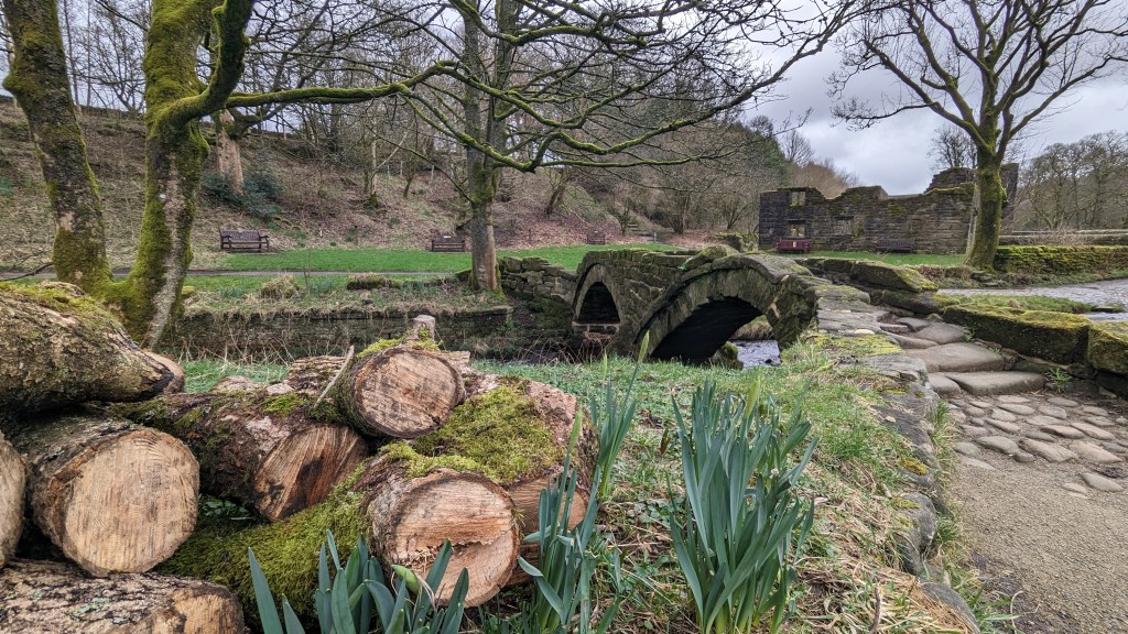 Packhorse Bridge

Fans of the film, ‘The Railway Children’ starring Jenny Agutter may recognise this bridge. In a sequence from the film, Bobbie (Jenny Agutter) is seen sitting on the bridge, talking to Dr Forrest who is driving his pony and trap through the ford.