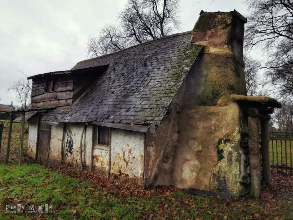 Witches Cottage | Coworkers Cottage
