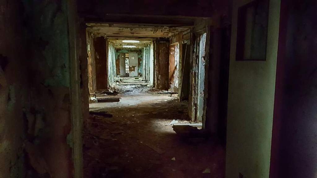 Ghostly Humming Voice Captured at Nocton Hospital&nbsp;Hall?